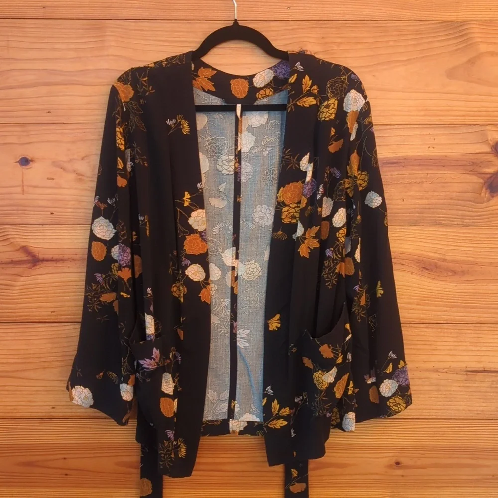 Free People 'Wrap It Up' Long Sleeve Floral Kimono XS - Picture 9 of 11